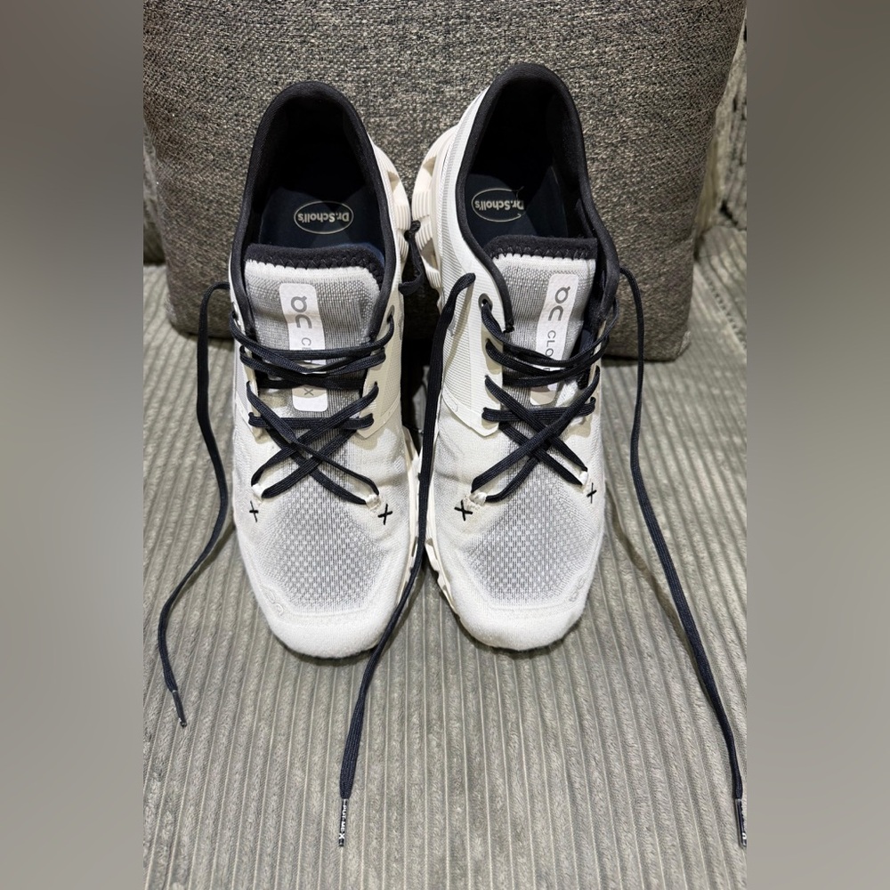 On Running Men's White and Black Sneakers Used in good condition